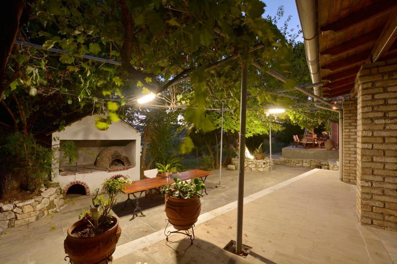 Hostal Jerry Afro Kanálion Exterior foto