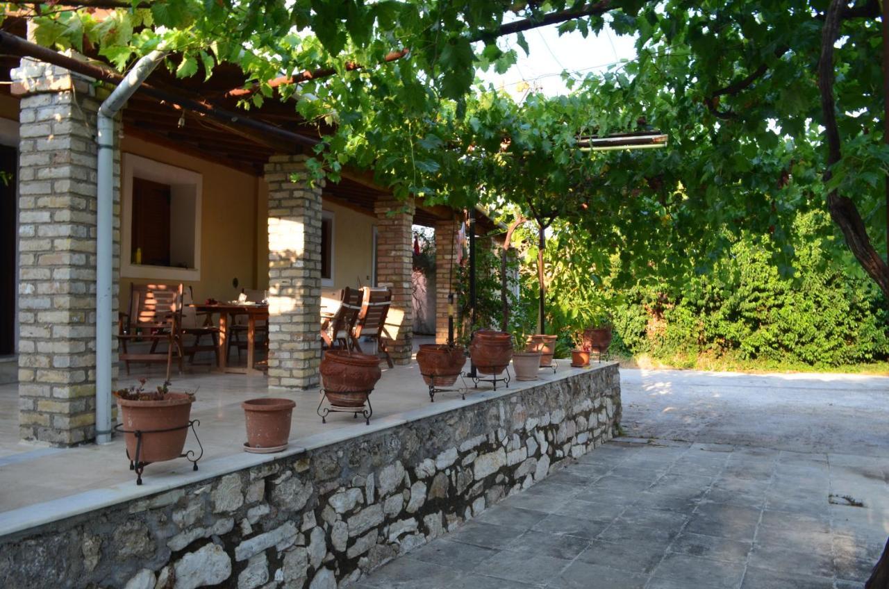 Hostal Jerry Afro Kanálion Exterior foto